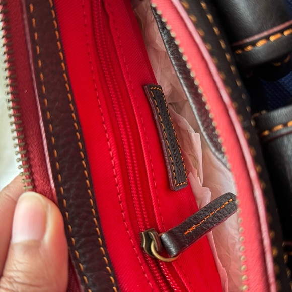 RARE Vintage Dooney & Bourke Brown Pebbled Leather Banana Shoulder Bag - Picture 9 of 15